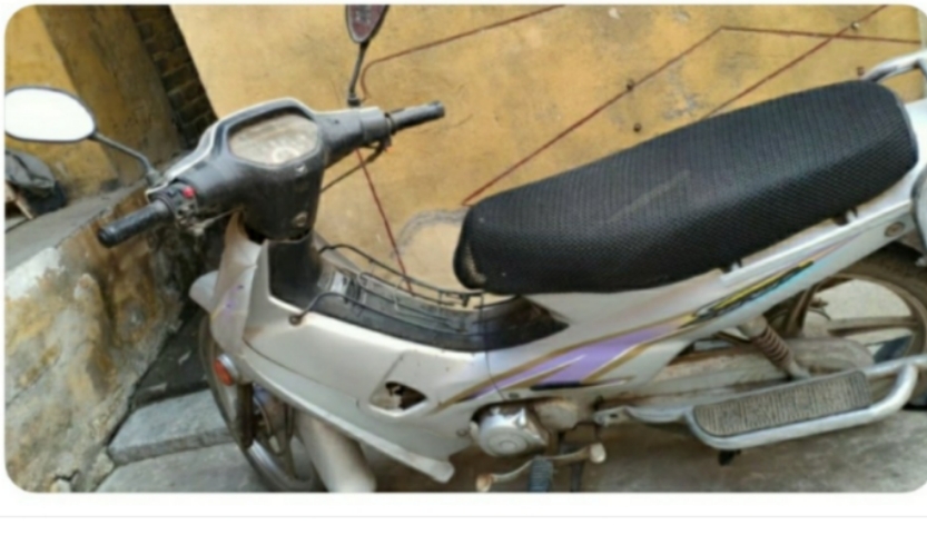 ������ľ����ȼ��Ħ�г� 9����