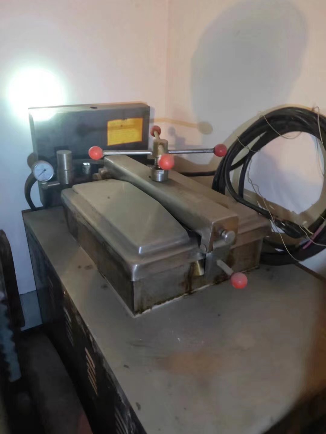 ���� һ̨�ų��µ�ըѼ¯