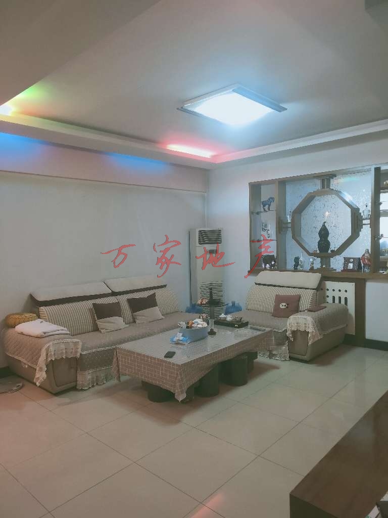 �ͼ۳����Ϲ�Сѧѧ����