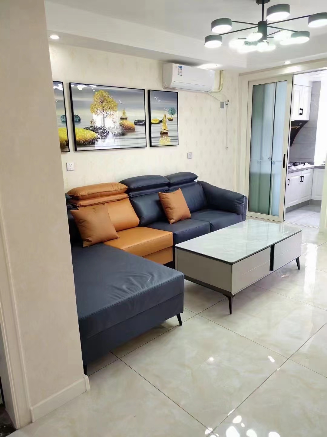 �䰲���ַ�