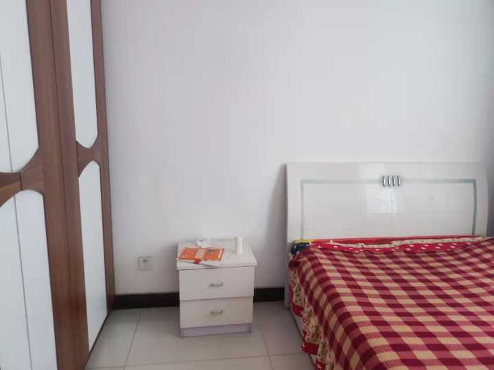 ���⺪�ϼ�Է��Ԫ¥����һ��