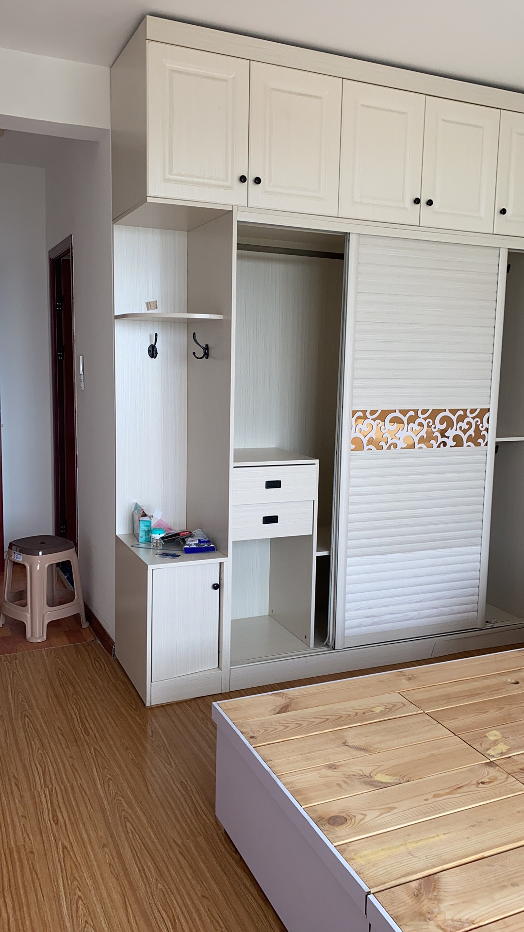 ����Ƿ��ݳ����ס�ɰ칫