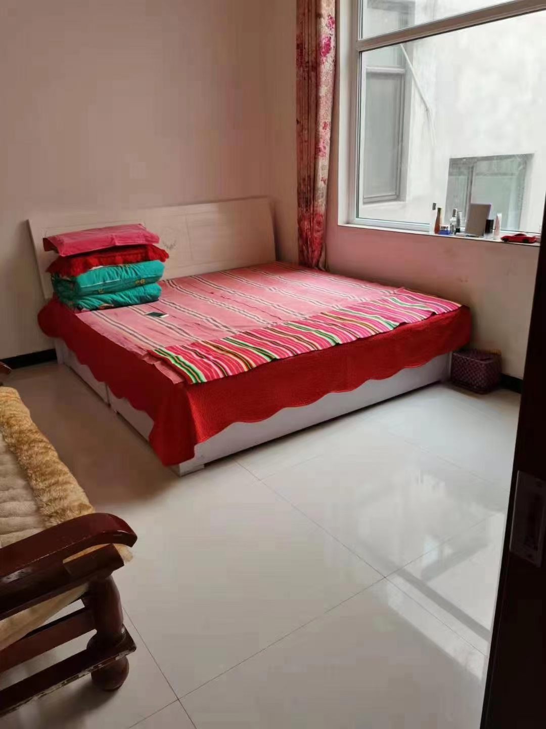 ���������츽�������Լ��ҸǷ��Ӷ���һ��һ������¥�����ס����ů����12000��ϵ19931008089