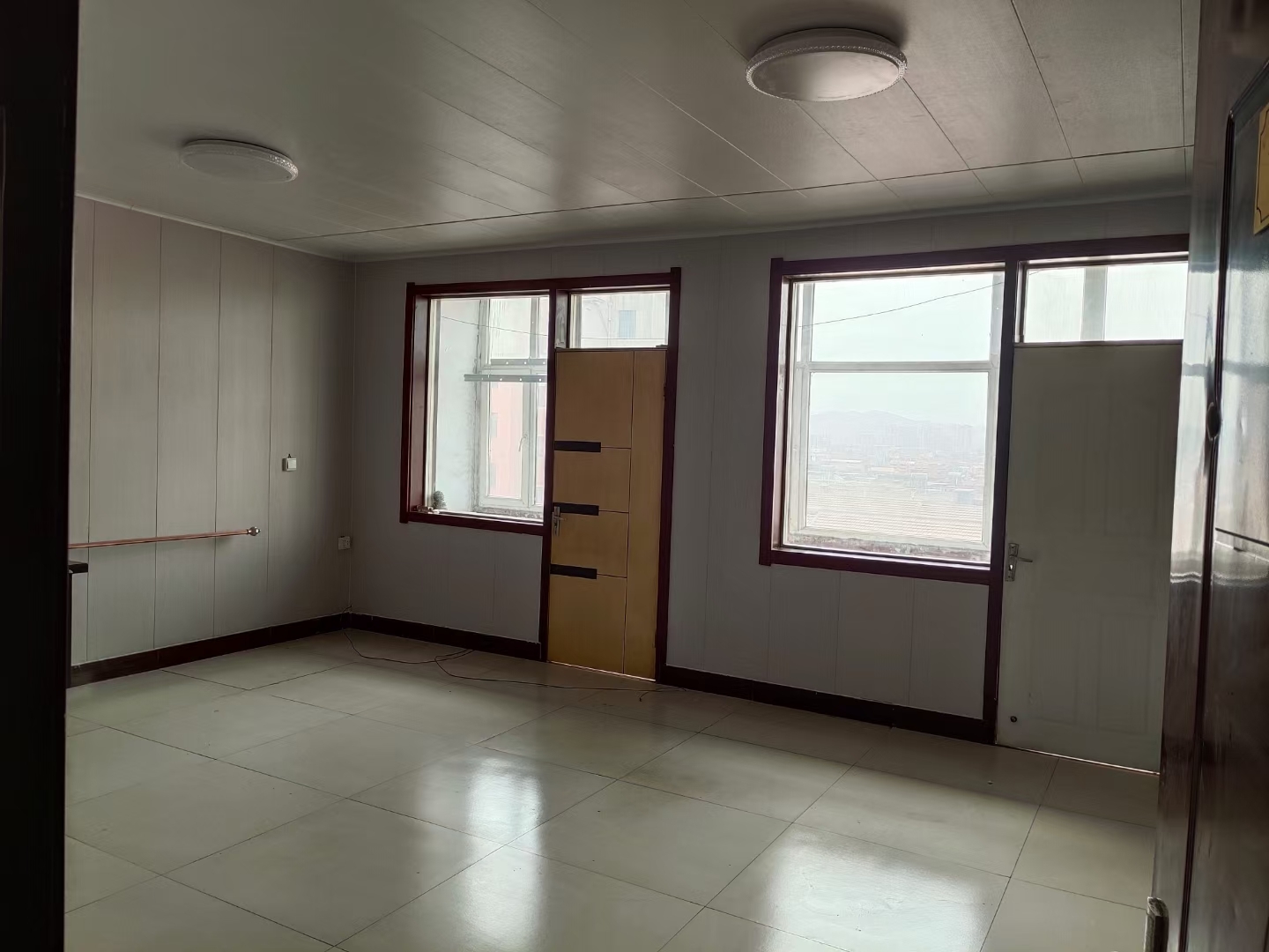 ����·���ݳ���