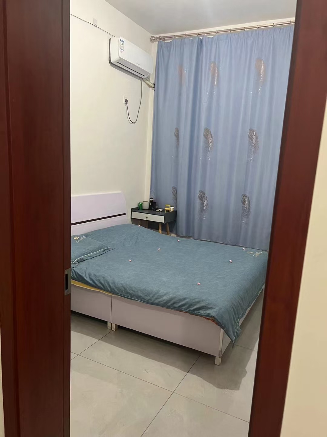 ���⸻ǿ·�������и���һ��һ����Ԫ¥