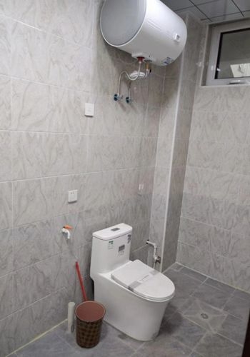 ��ɽ�����£��������ݳ���