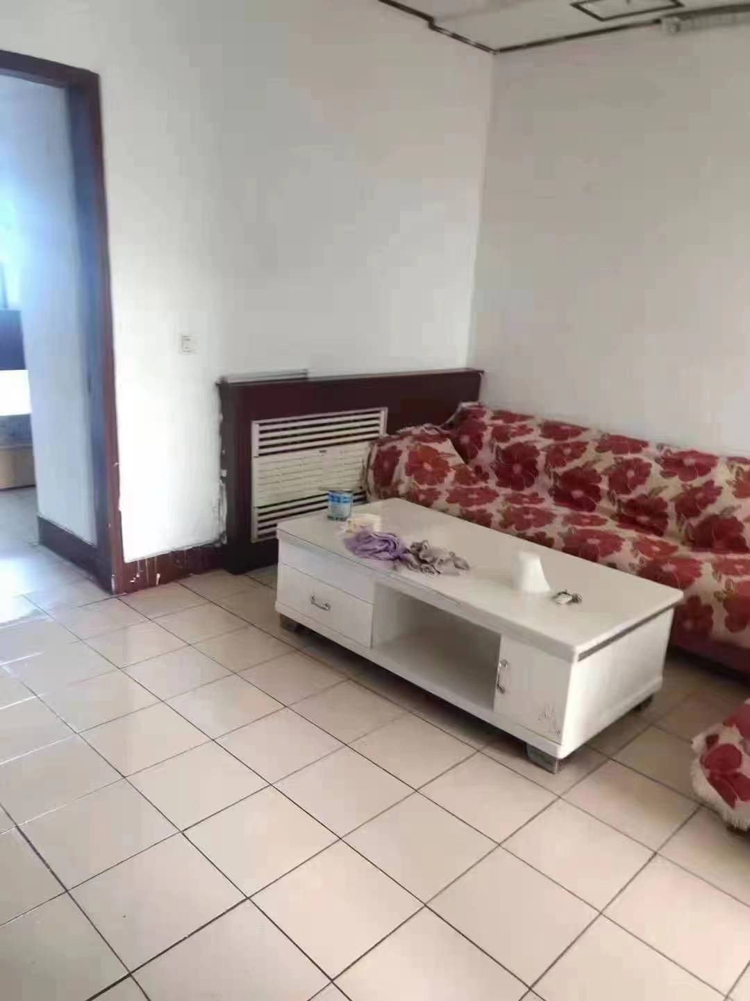 ���ʷ�ԴT18584�������ִ�Ӹ���С��������һ��һ��һ��100ƽ��¥�е���  �յ�  ��ˮ��  �����̻�  ˫��