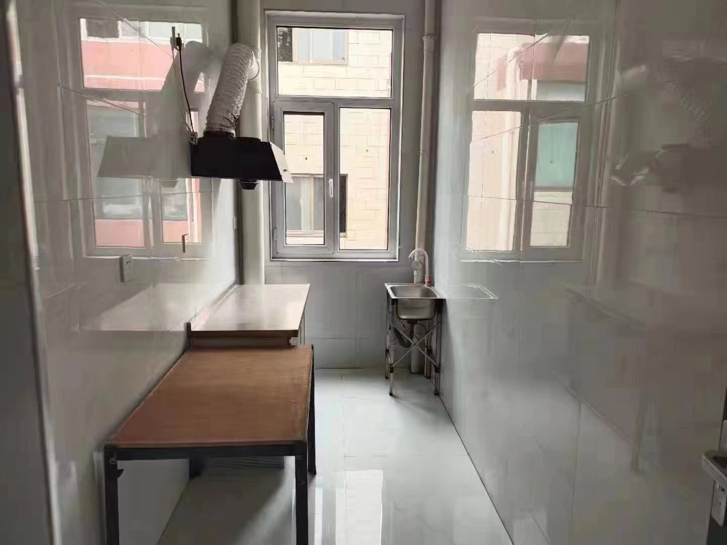 17312����:��������� ����һ��һ��һ��   90ƽ   ����   ��¥��¥����ˮ�� ���̻�  �����յ����� 