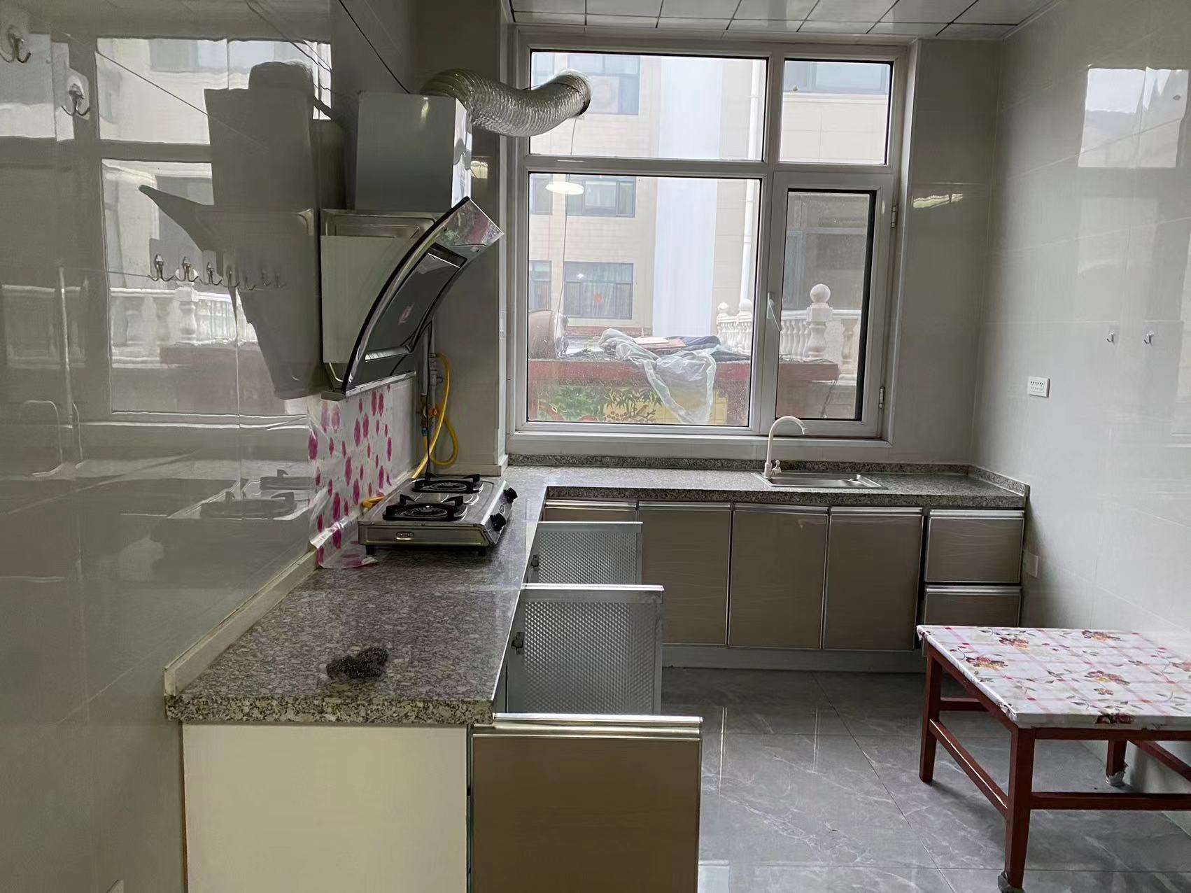 18775�����Ͷ��ָ�������һ��һ��һ����¥�д�  ɳ��  ����  ��ˮ��  �����̻��������յ���˫���绰15354001180