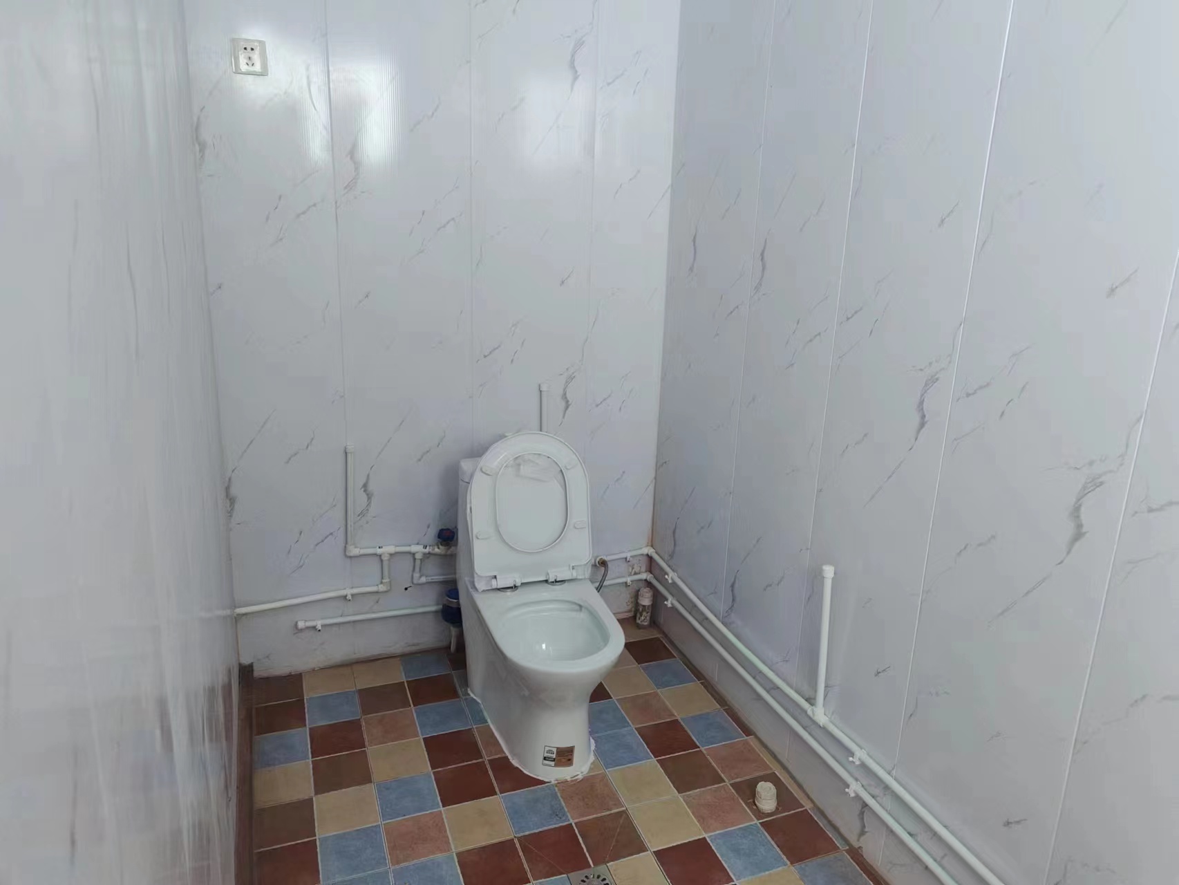 19533����׺׸�������һ��һ��һ��  ��¥ ��ů �������̻�����ˮ���յ���8000Ԫ��ͣ�����㣬���