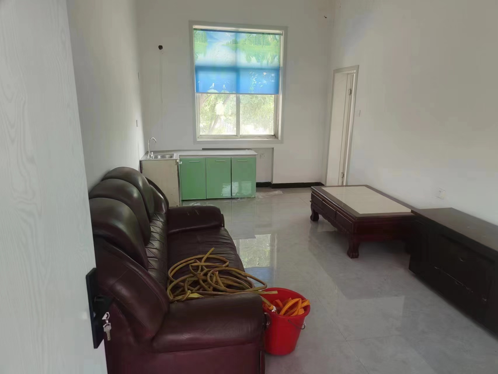 19533����׺׸�������һ��һ��һ��  ��¥ ��ů �������̻�����ˮ���յ���8000Ԫ��ͣ�����㣬���