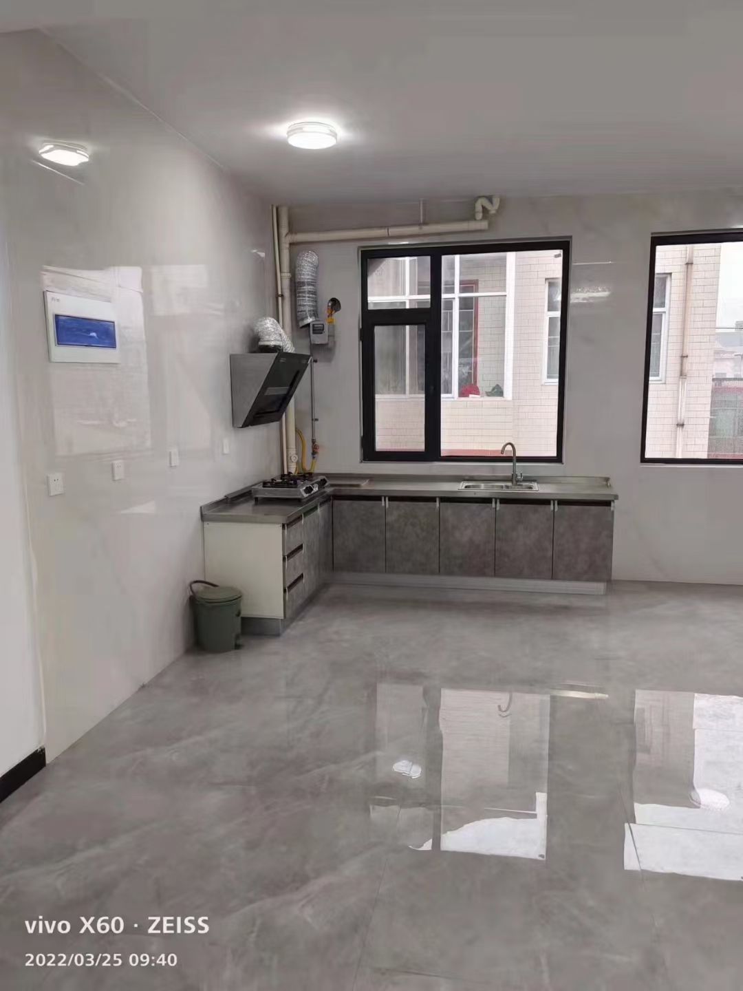 18462���⣺ʵ����ѧͼ��ݸ��� ����һ��һ��һ��һ����¥ 