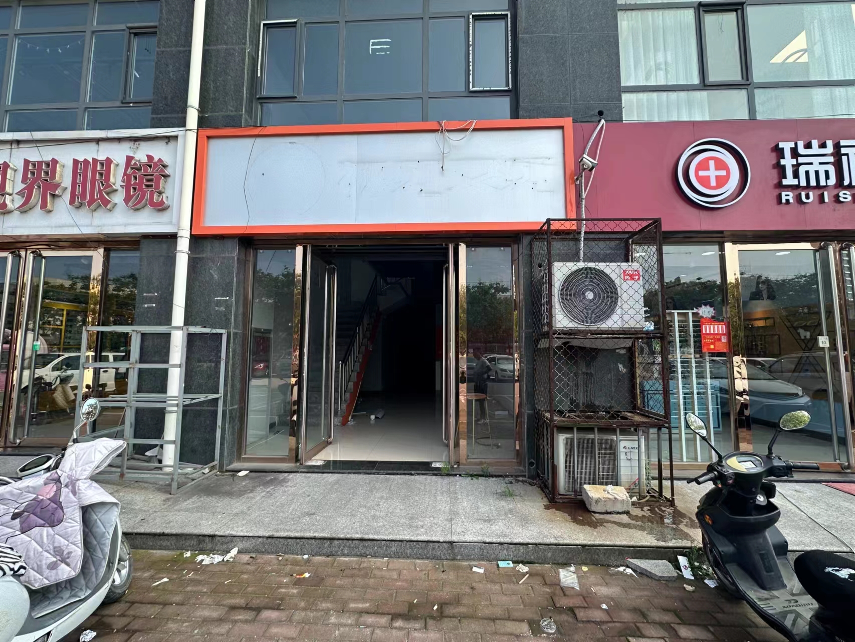 ���ж����ٽ����ж�¥�ͼ۳���