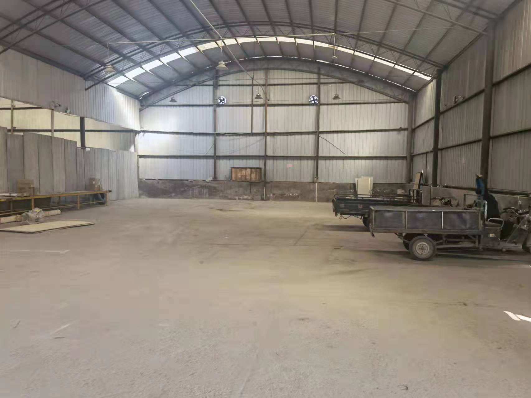 �䰲�б���·�ж��д���С�Ͳֿ����