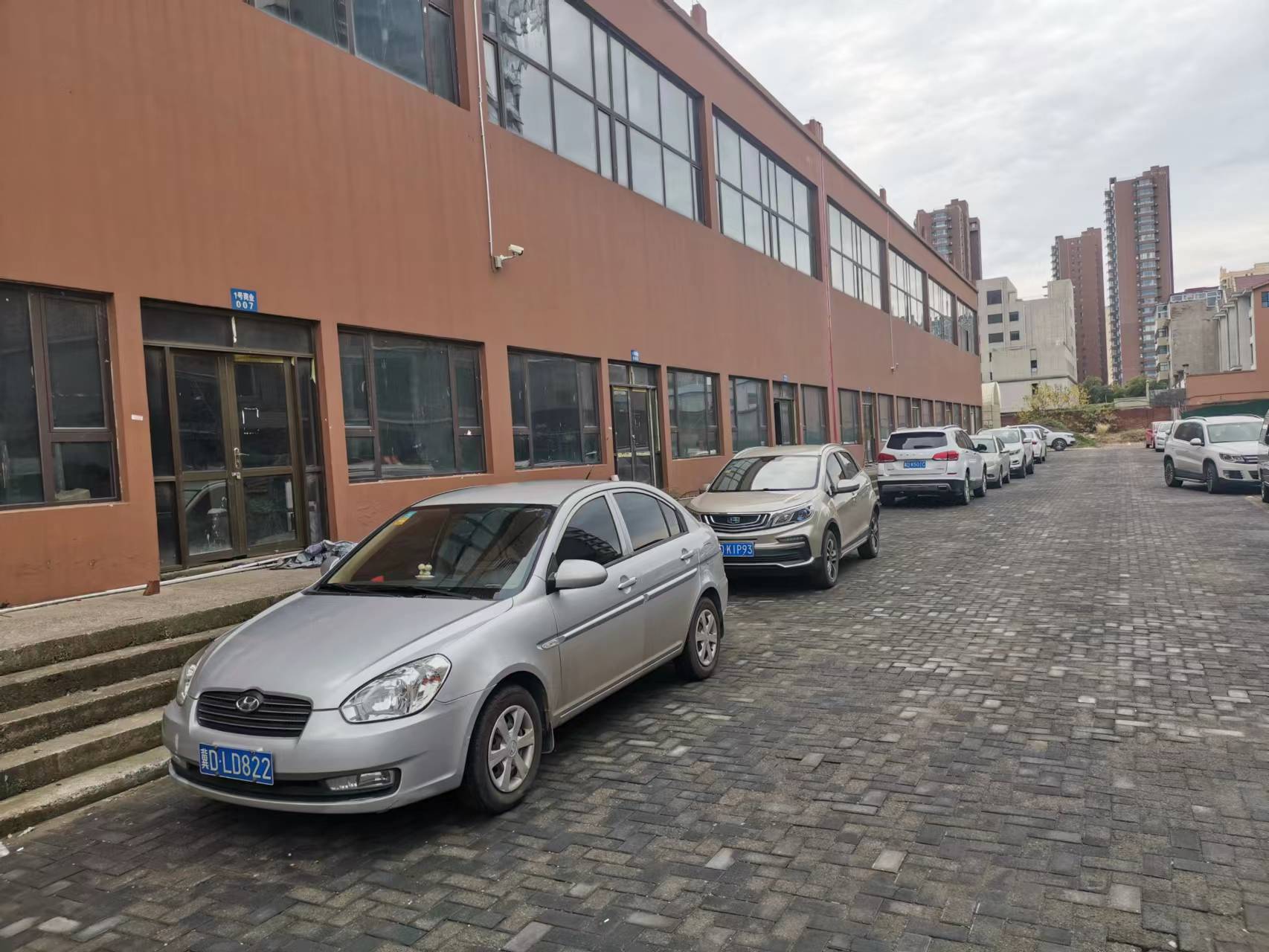 �䰲�н����������������ٽ����ж������