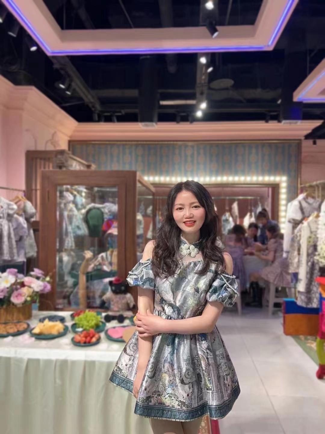 ������Ůװ����Ƹ����Աһ��