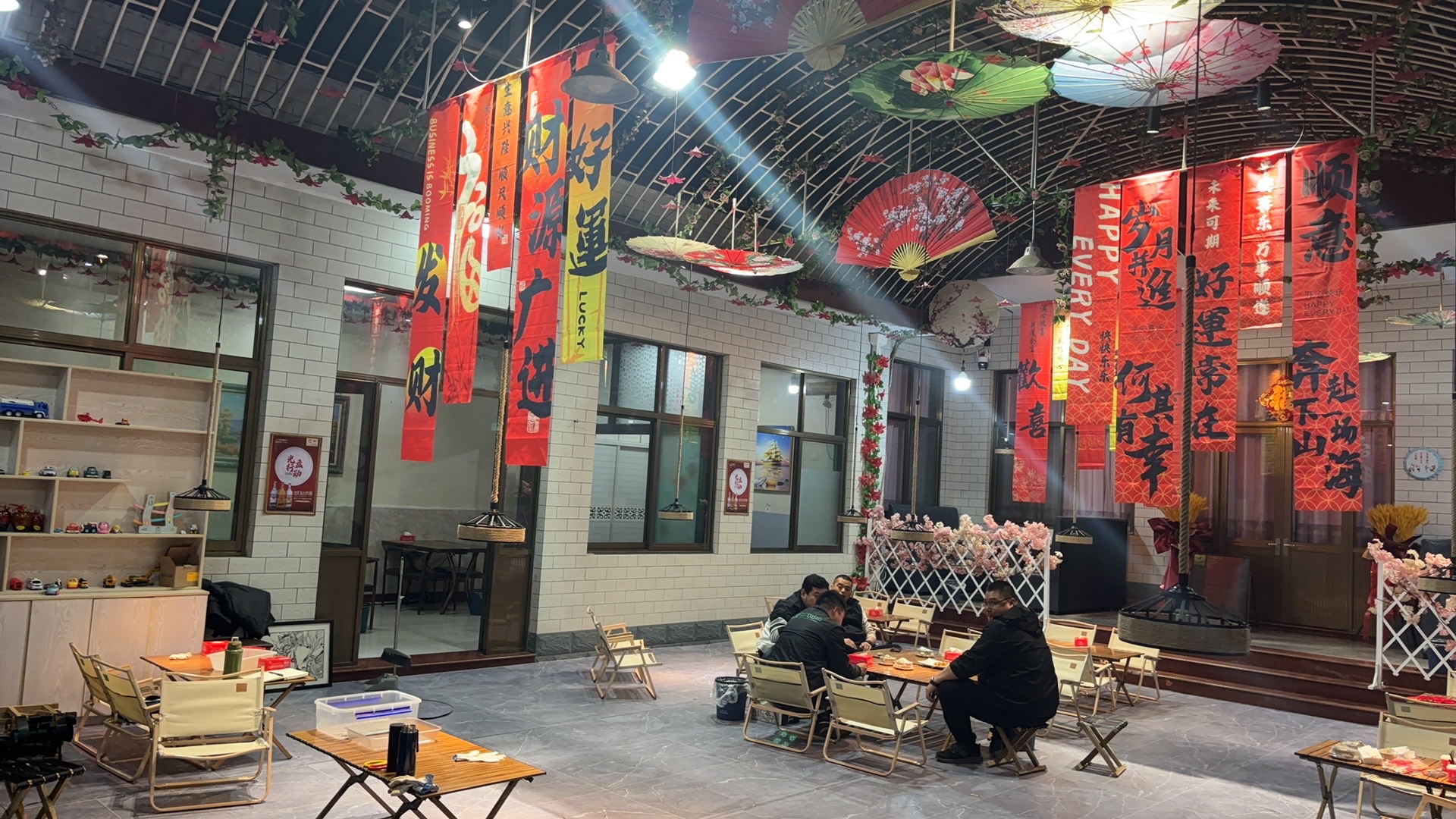 ��Ƹ����Ա/���