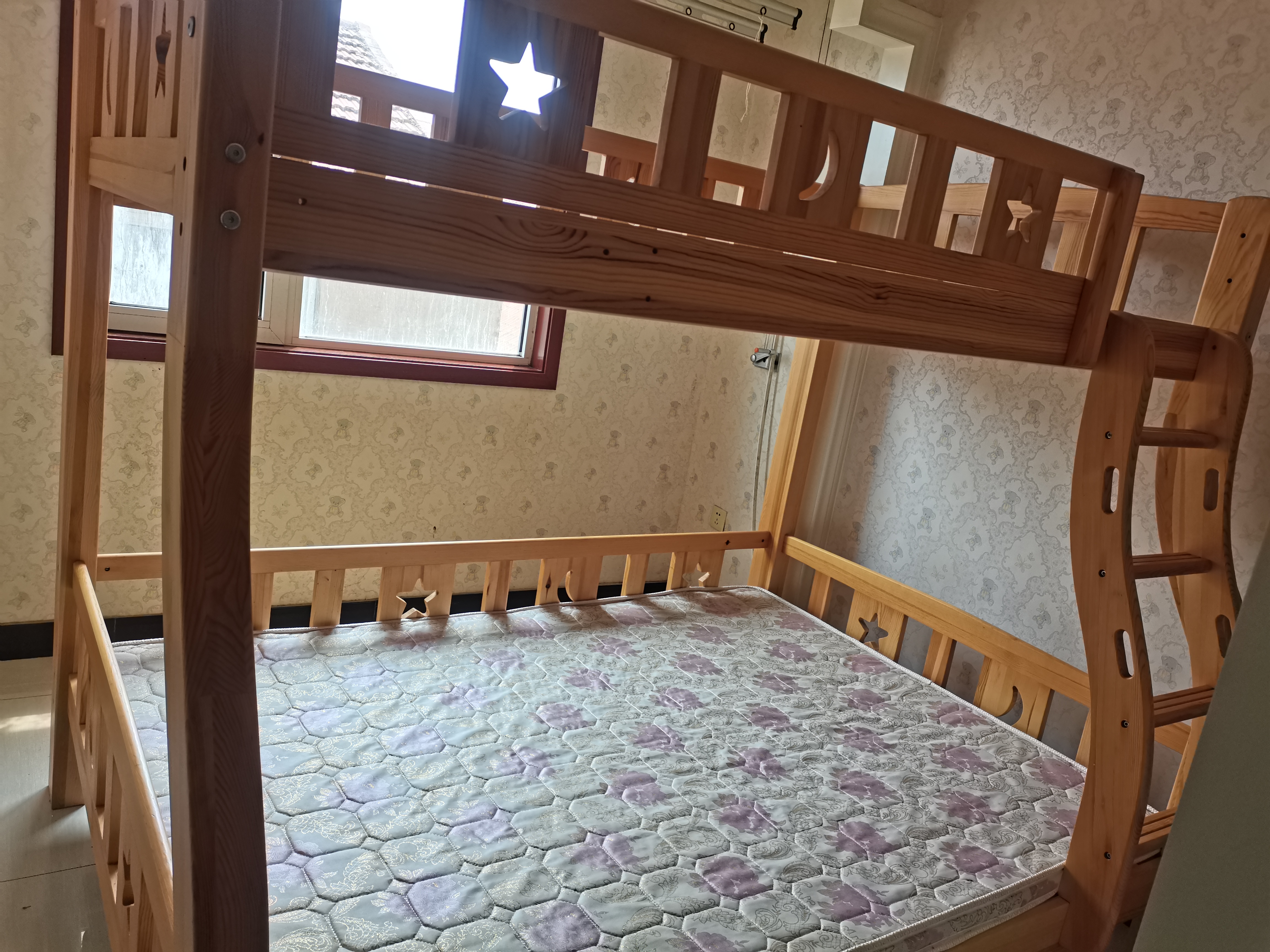 �ͼ۳���ʵľ��ĸ��