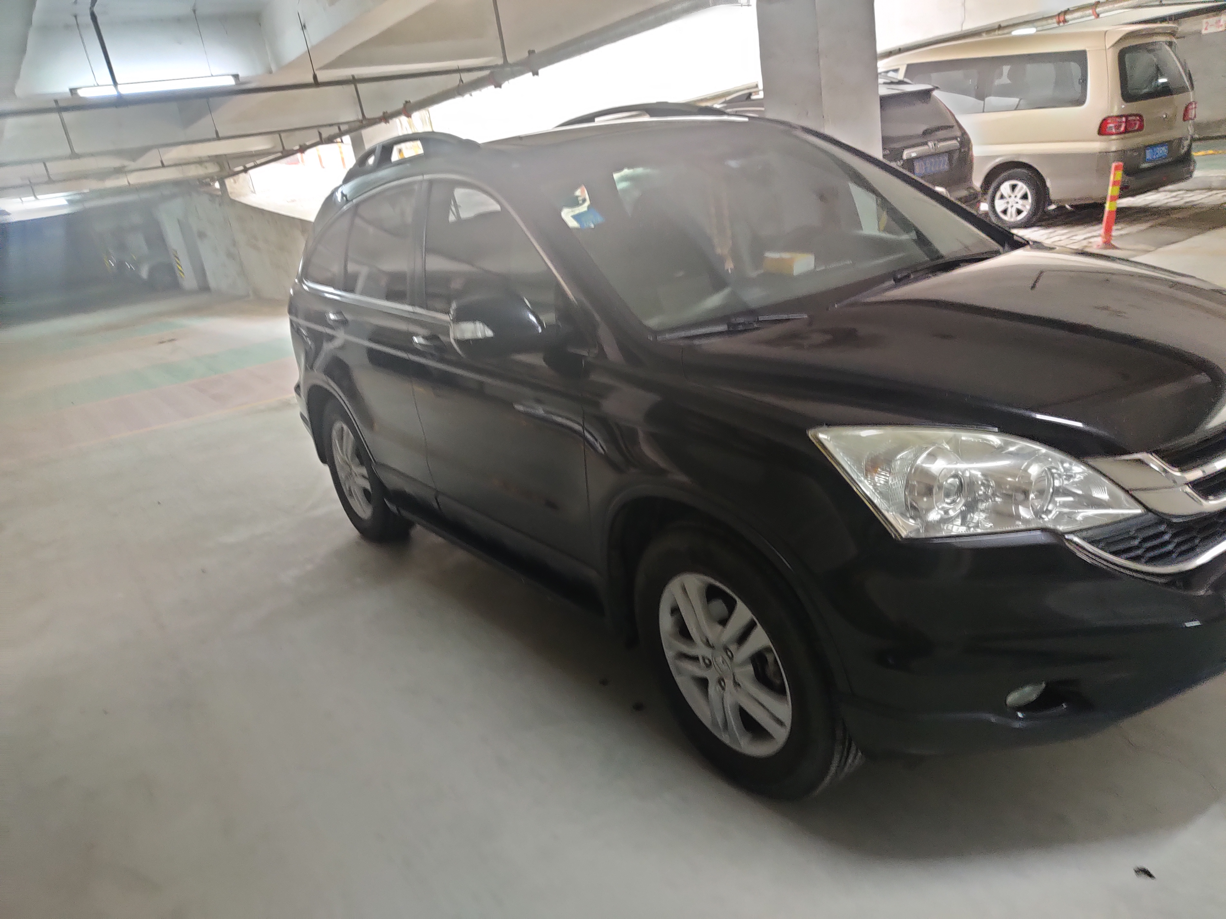 ����һ��SUV