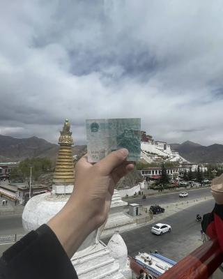 �����۵��糵