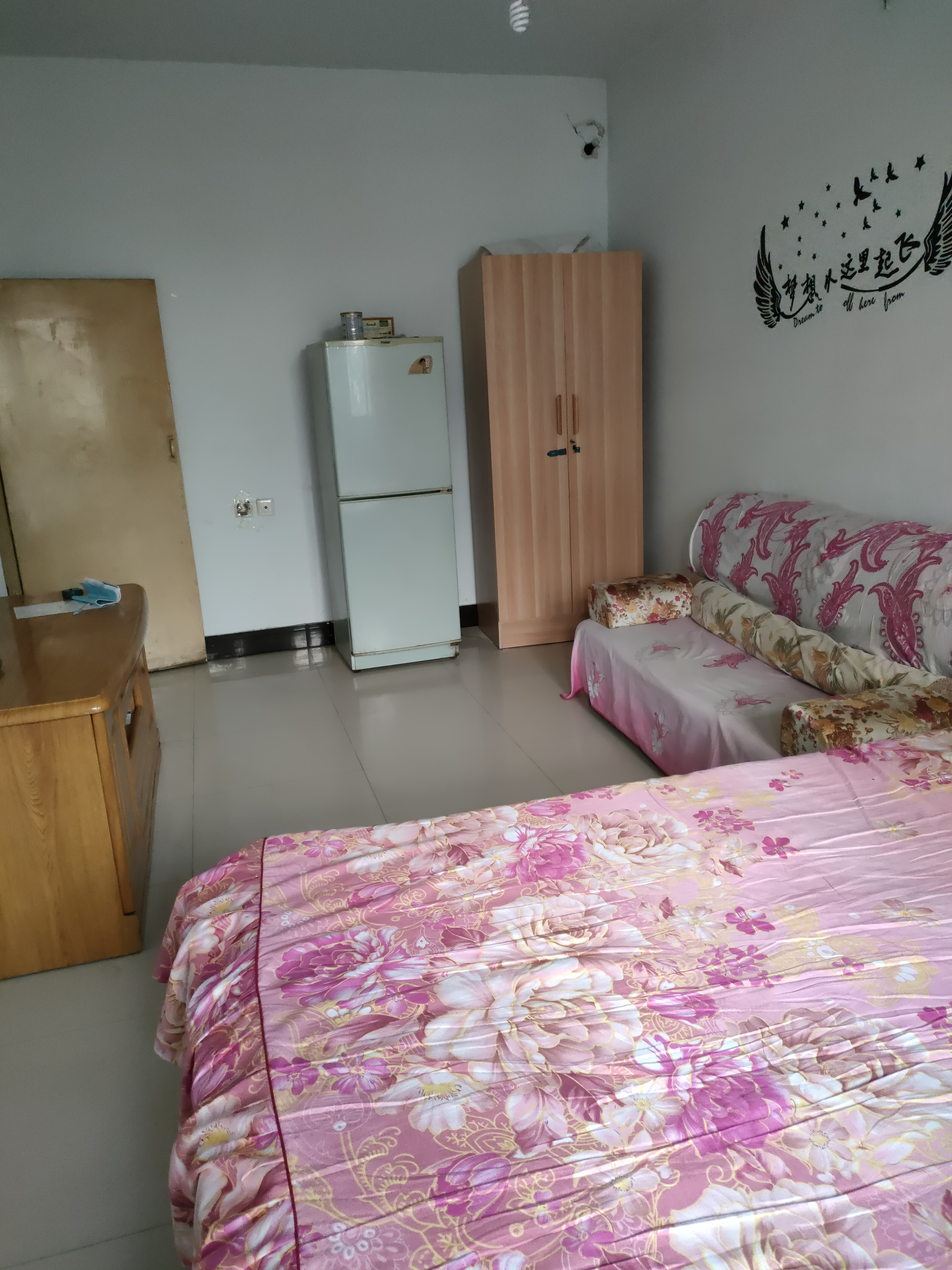 ʦ������¥һ��Ԫ¥����