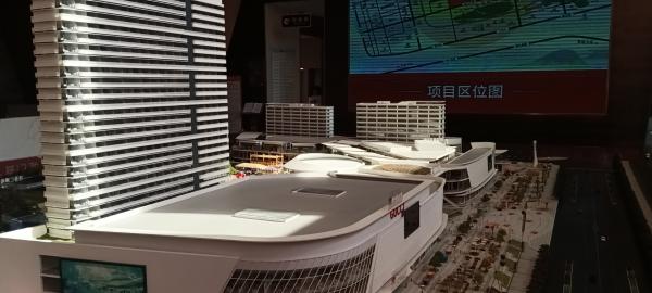 ���̳���