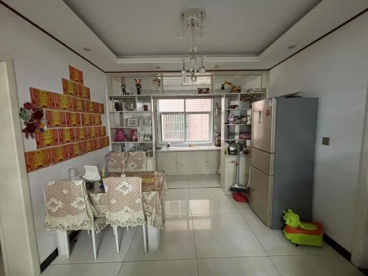 ���ۣ� �Ƹ�����90ƽ��������һ�� �м�¥��  