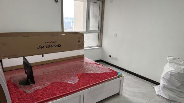 ���۶��ַ�