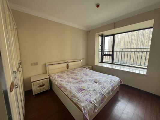 ���ۣ���©�� ����������130ƽ��������������������λ���ڳ�����װ����