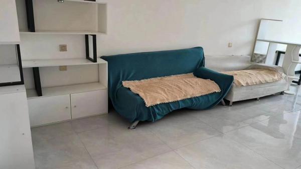 ���������͸�����ɽСѧ��������һ����װ����13000