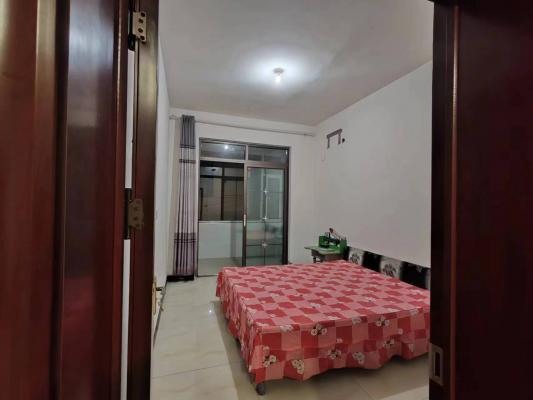 �Ϲ�ѧУ���Ҷ���18303365312