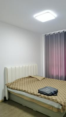 �����Ϲ�Сѧ��������¥������һ�������ס˫��