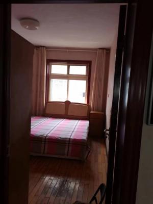 �˶�¥����һ������յ�18303365312��8500