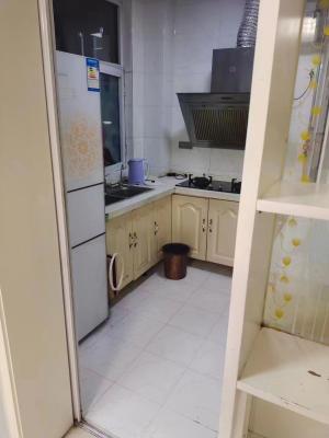 ����Ƕ����м�¥�������ס18303365312