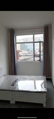 �����Ϲ�Сѧ������װ����һ����ͣ��8500