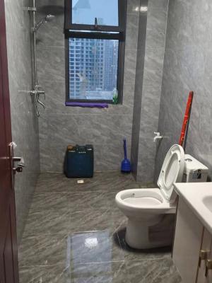 ������ԷСѧ���������У�����СԺ��ˮ�������14000