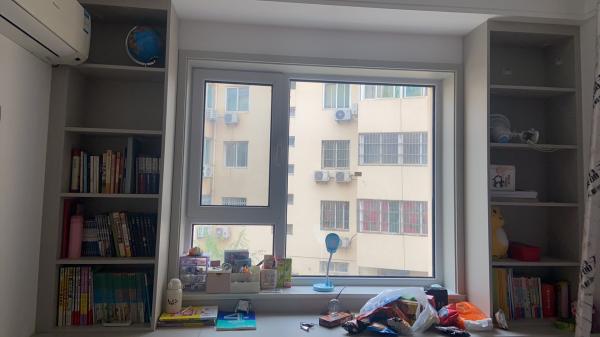 ����ѧ��������ɽ���Ÿ���������һ��һ�������յ�ů�����۸���ˣ�