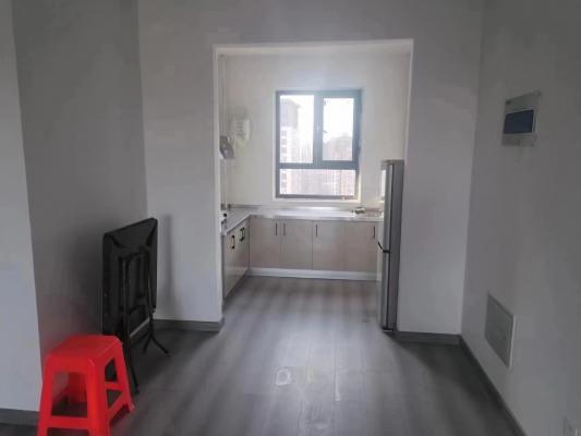 �����˳������·�16000Ԫ