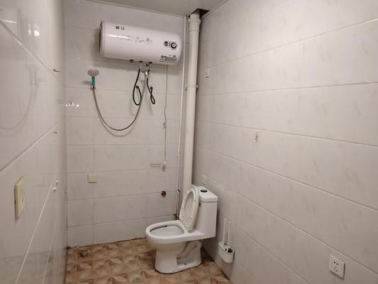 �׺�Сѧ������һ����¥18303365312