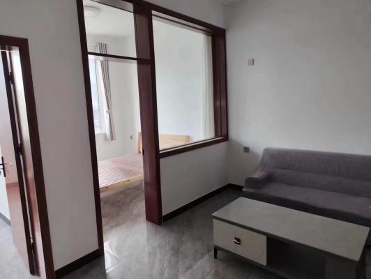 ������ɽСѧ�ſڶ���һ��1���·�19930881059