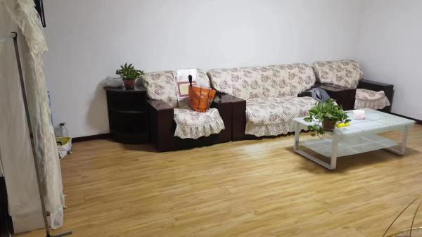 ������������ѧУ������ʥ��С�������ݷ�