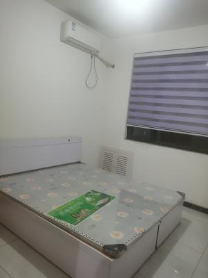 ���⸻ǿСѧһ�ң�����һ��9000����װ�޼�΢�Ŵ�绰��