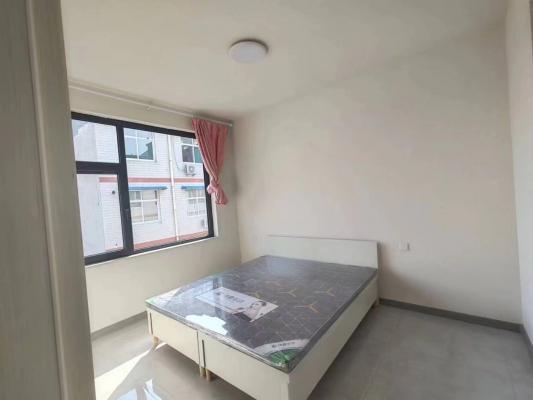 ������о�װ�޶���һ�������ס�ʹ��12000������Сѧ