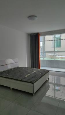 ����ѧУ��������һ���������ס������12000������˫��