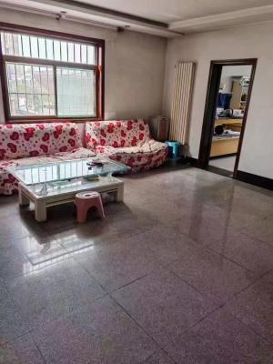 ����Сѧ��̩����һ��һ���ͣ������ҽԺ��һ��600����