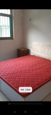 ����Сѧ��������һ����570���긶����������һ��600��ͣ��