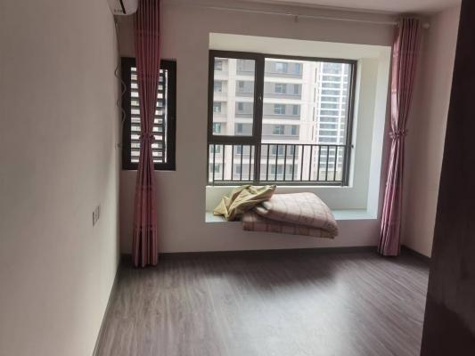 �Ϲ⻨԰����һ�����յ��z�ҳ��⼾�����긶���ý�ů������