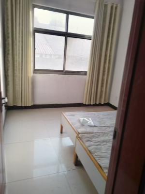 ��Է��������һ��8000  ���Ҷ���һǧ  ��Է����һ��12000