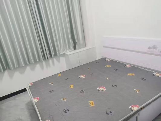 ���ⰲ̩С������һ����װ�޺�ͣ��13500�����ס