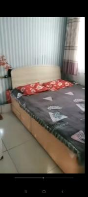 ����������ԷСѧ����һ��500������һ��12000�����Զ���